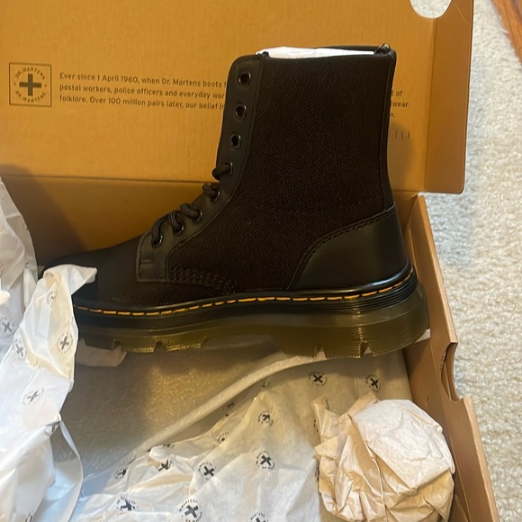 Dr. Martens Shoes - Dr. Martens women’s size 8.